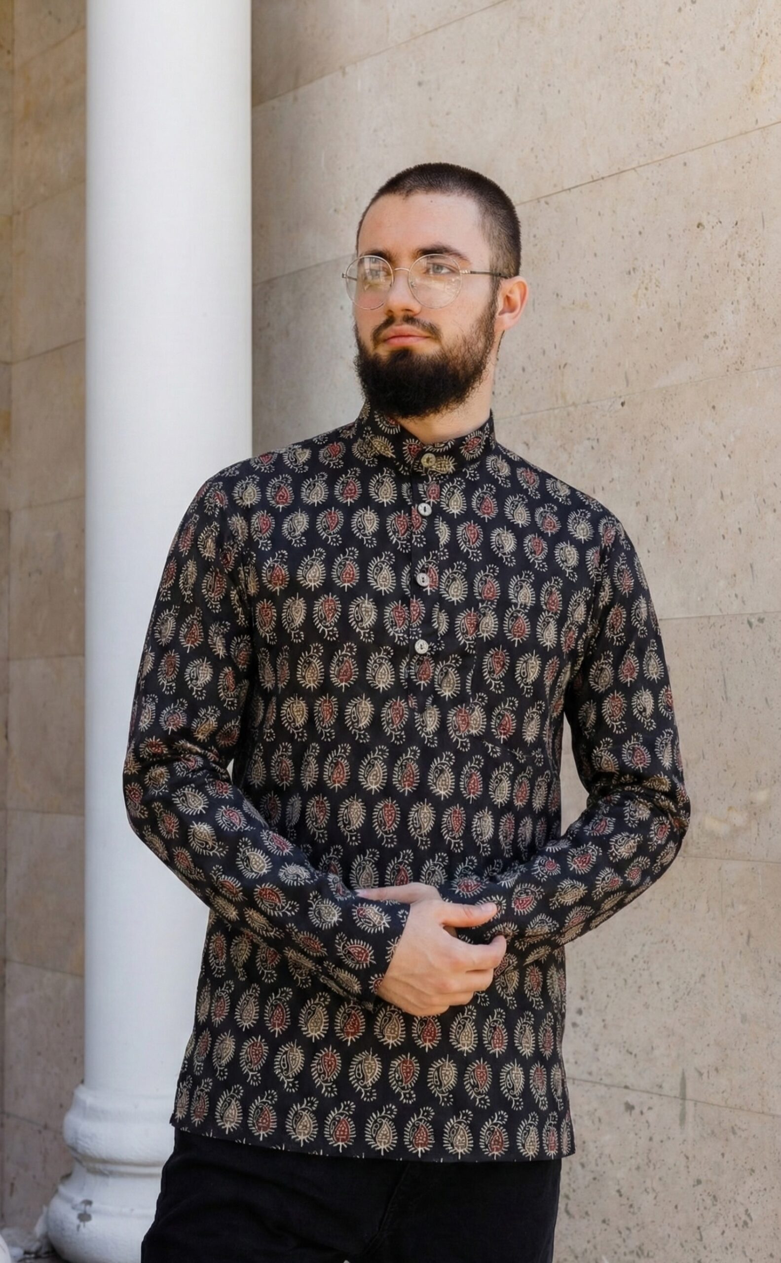 photo-output Man Kurta - Shirt Black Mandarin Cucumber print