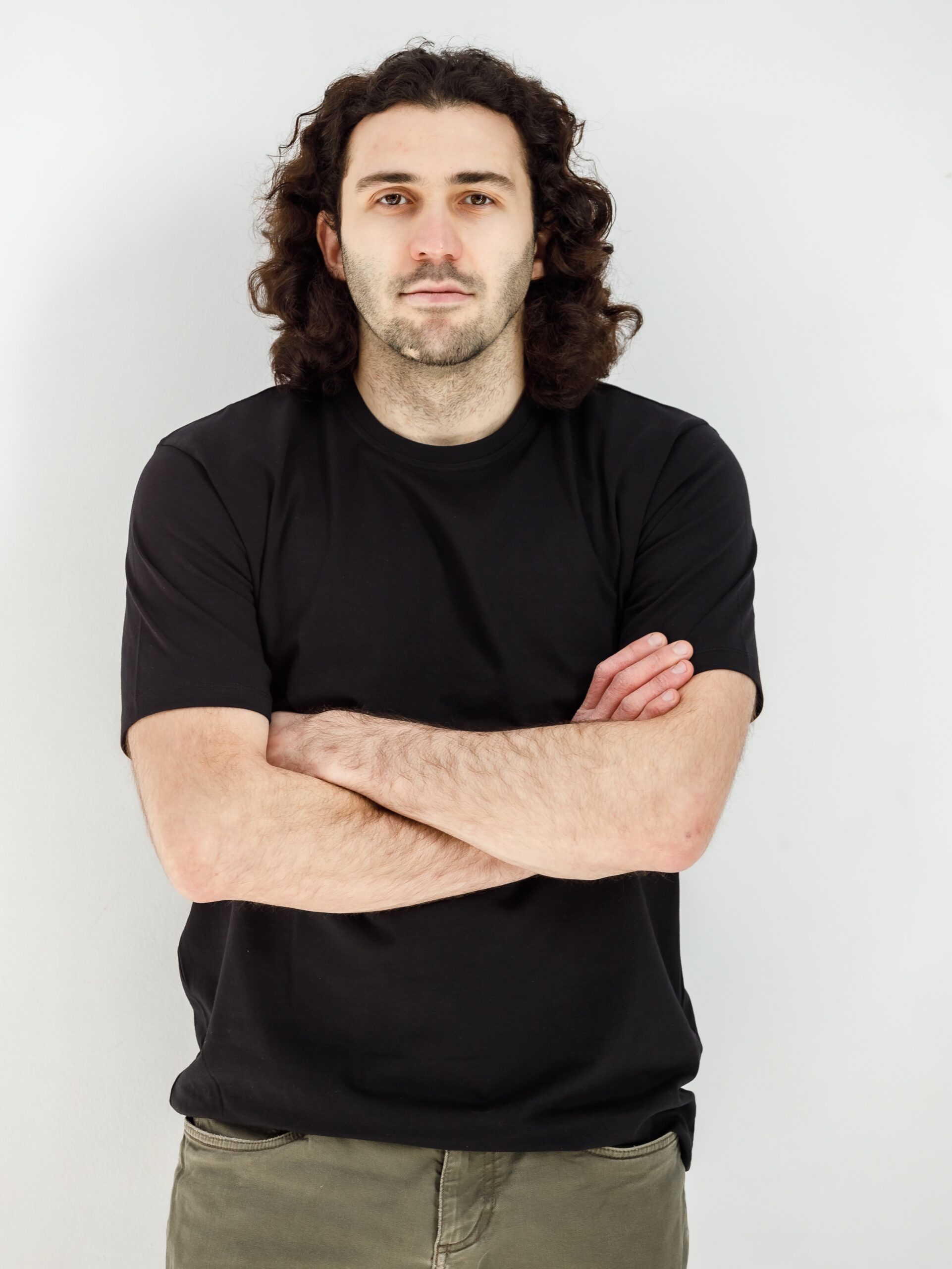 photo-output Man Basic T-shirt Black Round Neck - Image 2